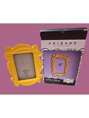 Friends TV Show Yellow Peephole Picture Frame - Paladone - New w/ Defects
